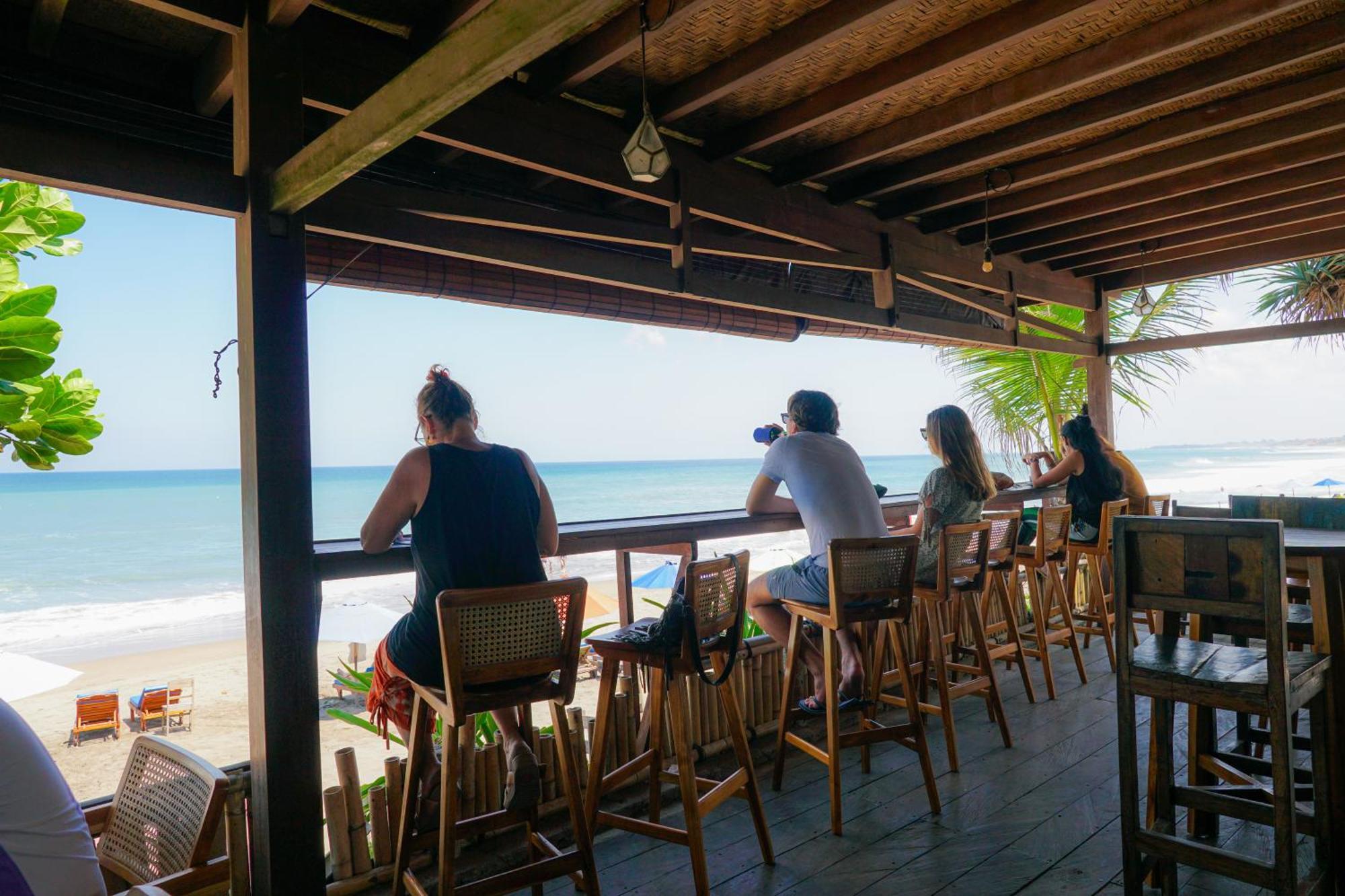 Tropical Beach House Bali Seminyak  Bagian luar foto