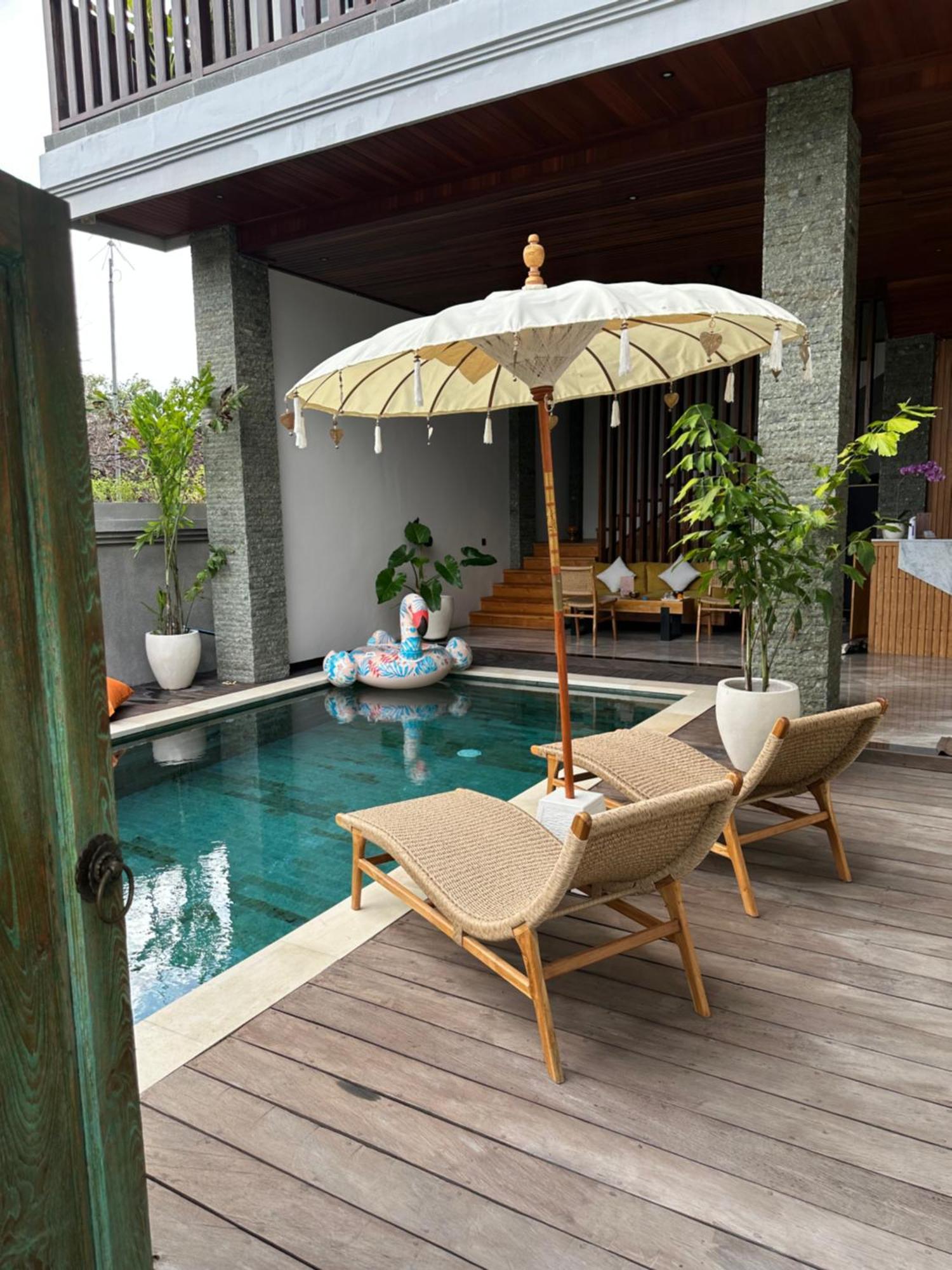 Tropical Beach House Bali Seminyak  Bagian luar foto