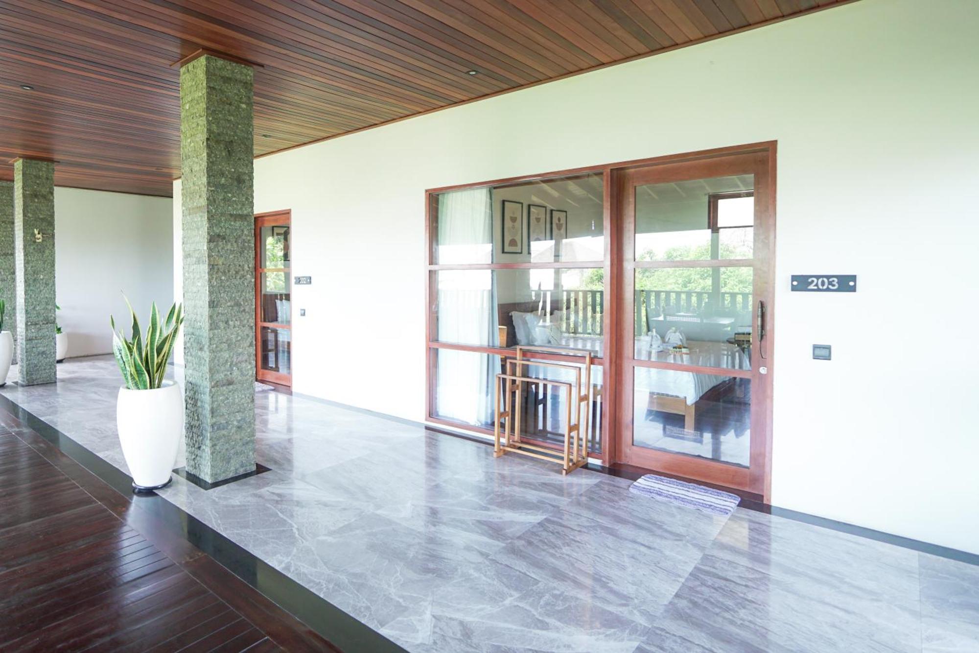 Tropical Beach House Bali Seminyak  Bagian luar foto