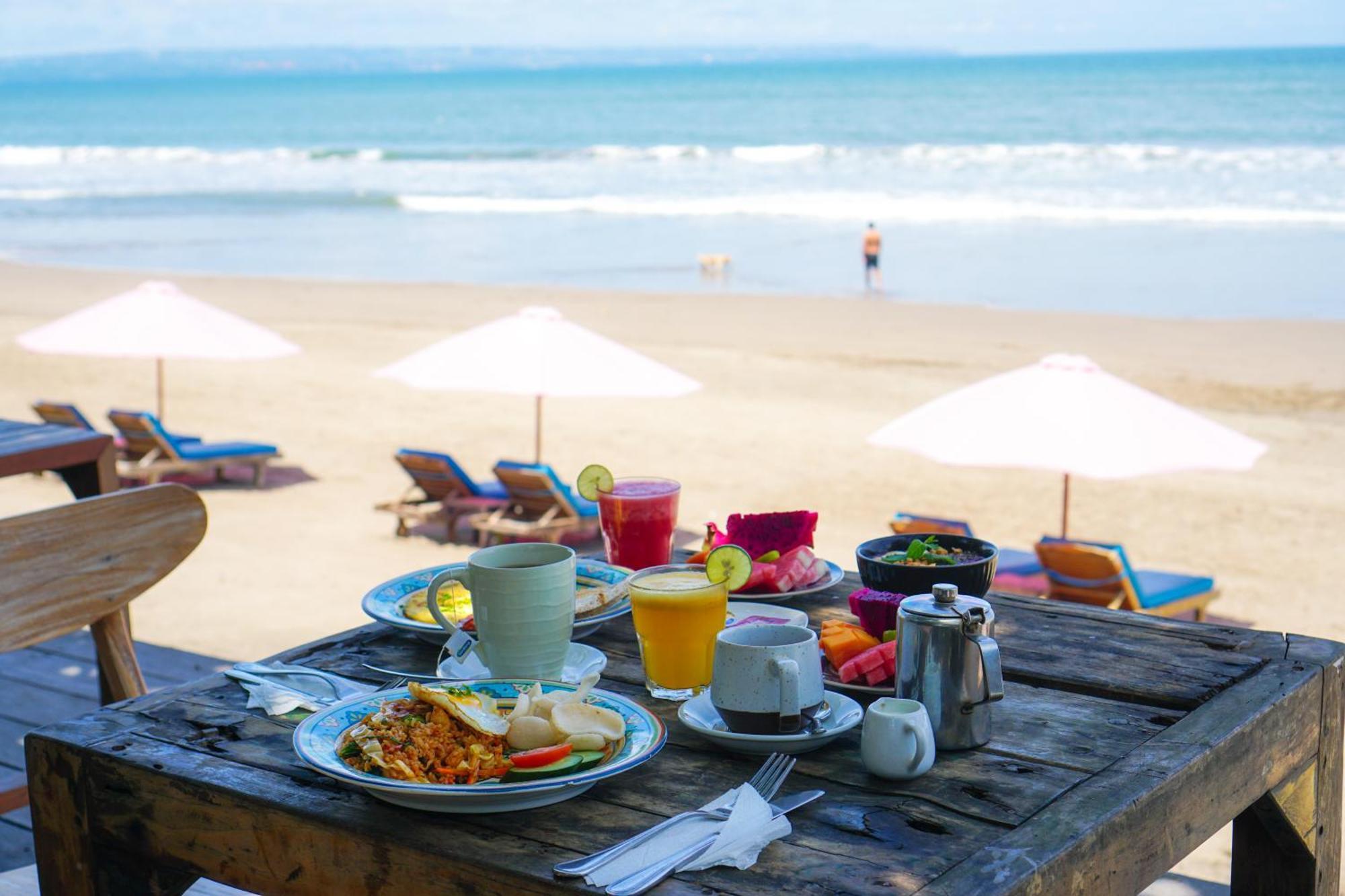 Tropical Beach House Bali Seminyak  Bagian luar foto