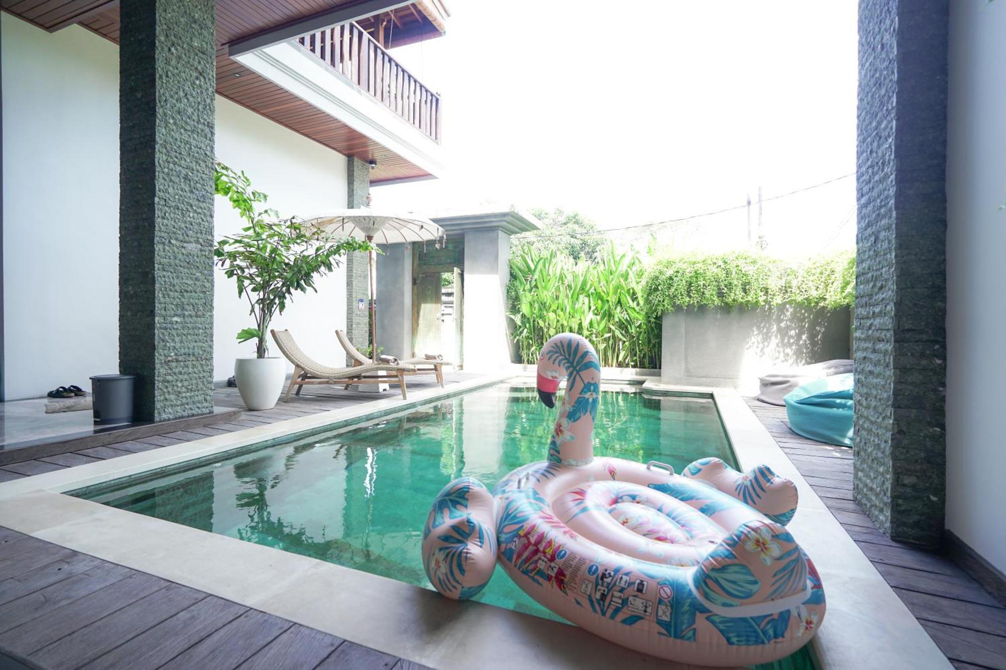 Tropical Beach House Bali Seminyak  Bagian luar foto