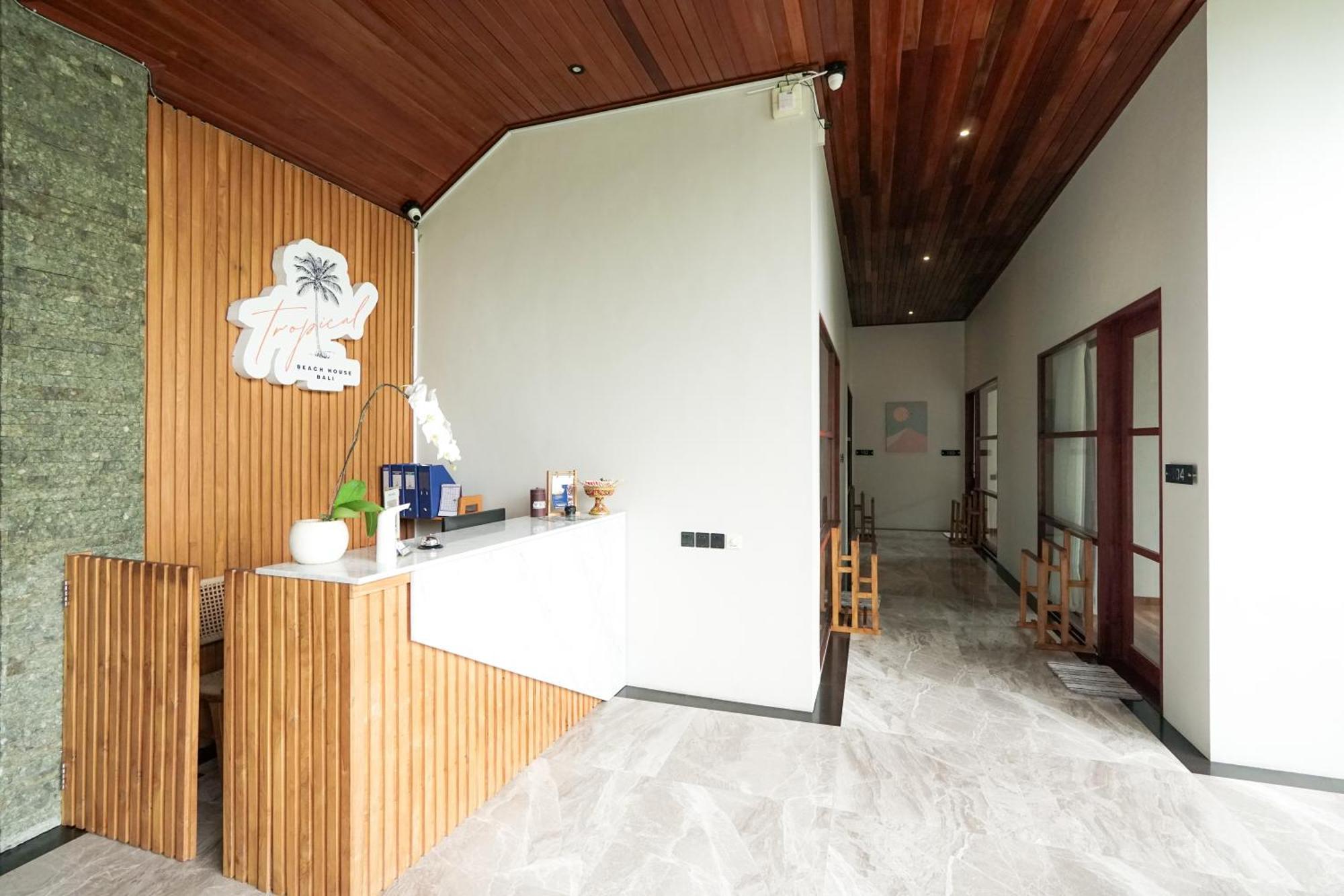 Tropical Beach House Bali Seminyak  Bagian luar foto