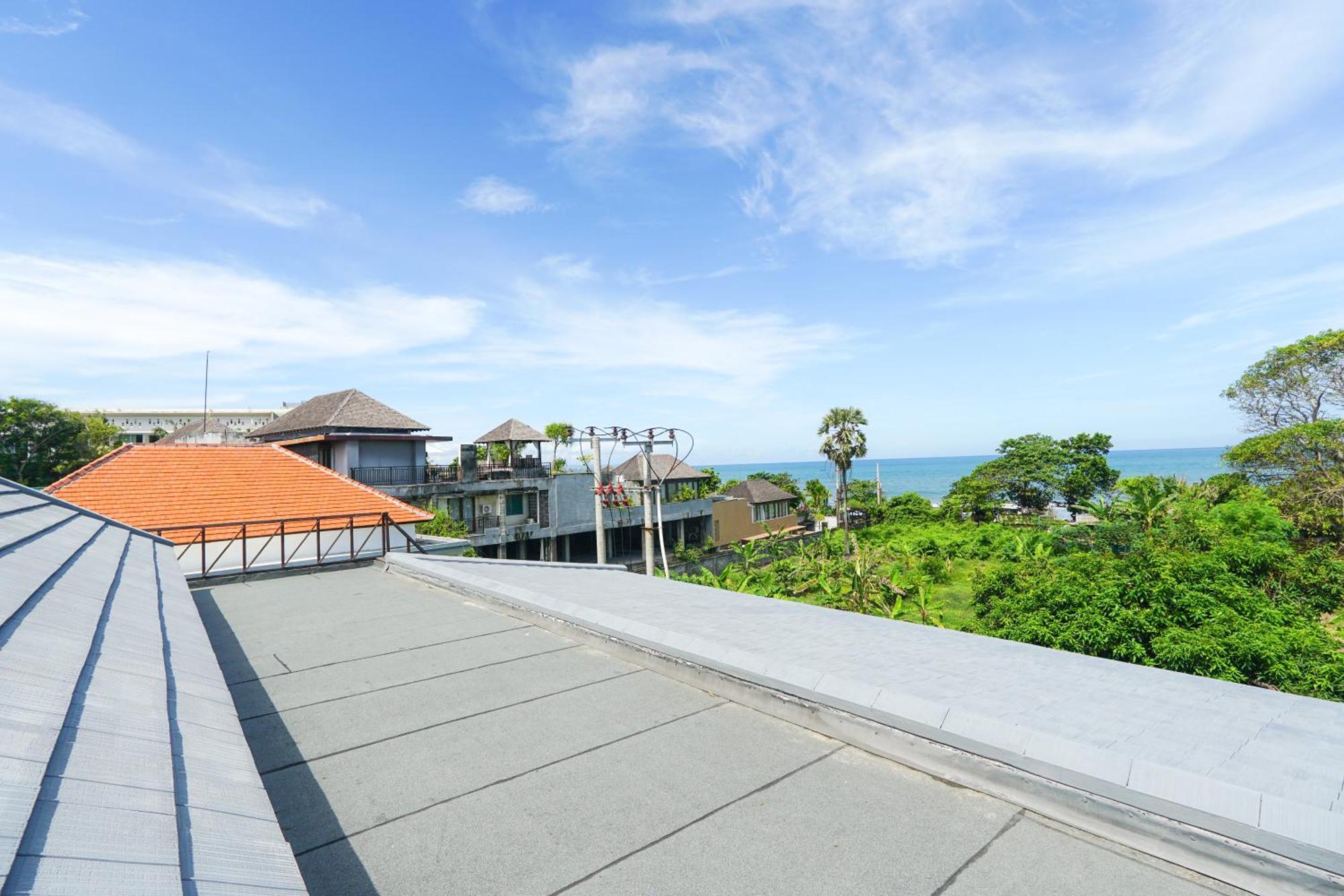 Tropical Beach House Bali Seminyak  Bagian luar foto