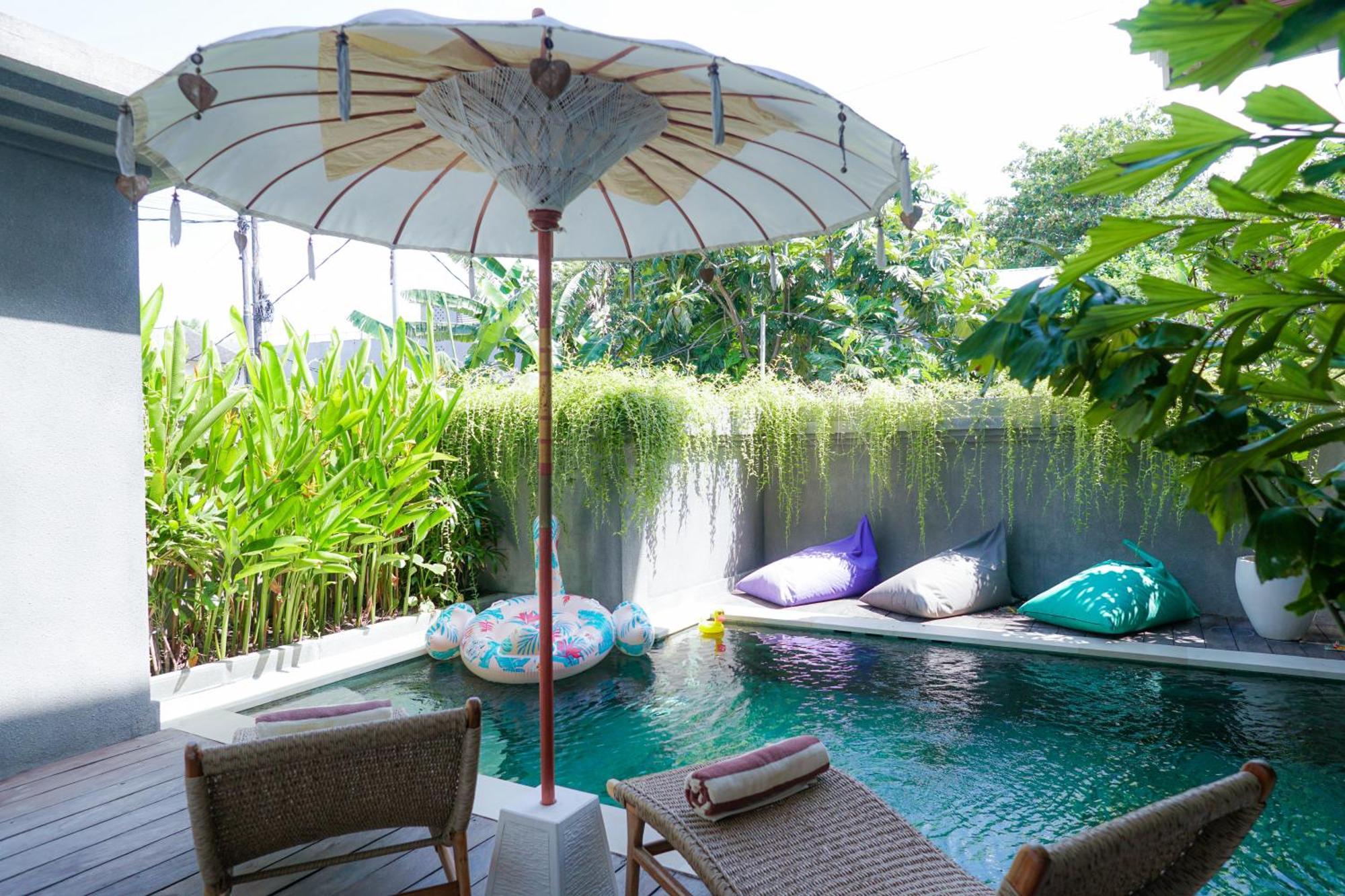 Tropical Beach House Bali Seminyak  Bagian luar foto
