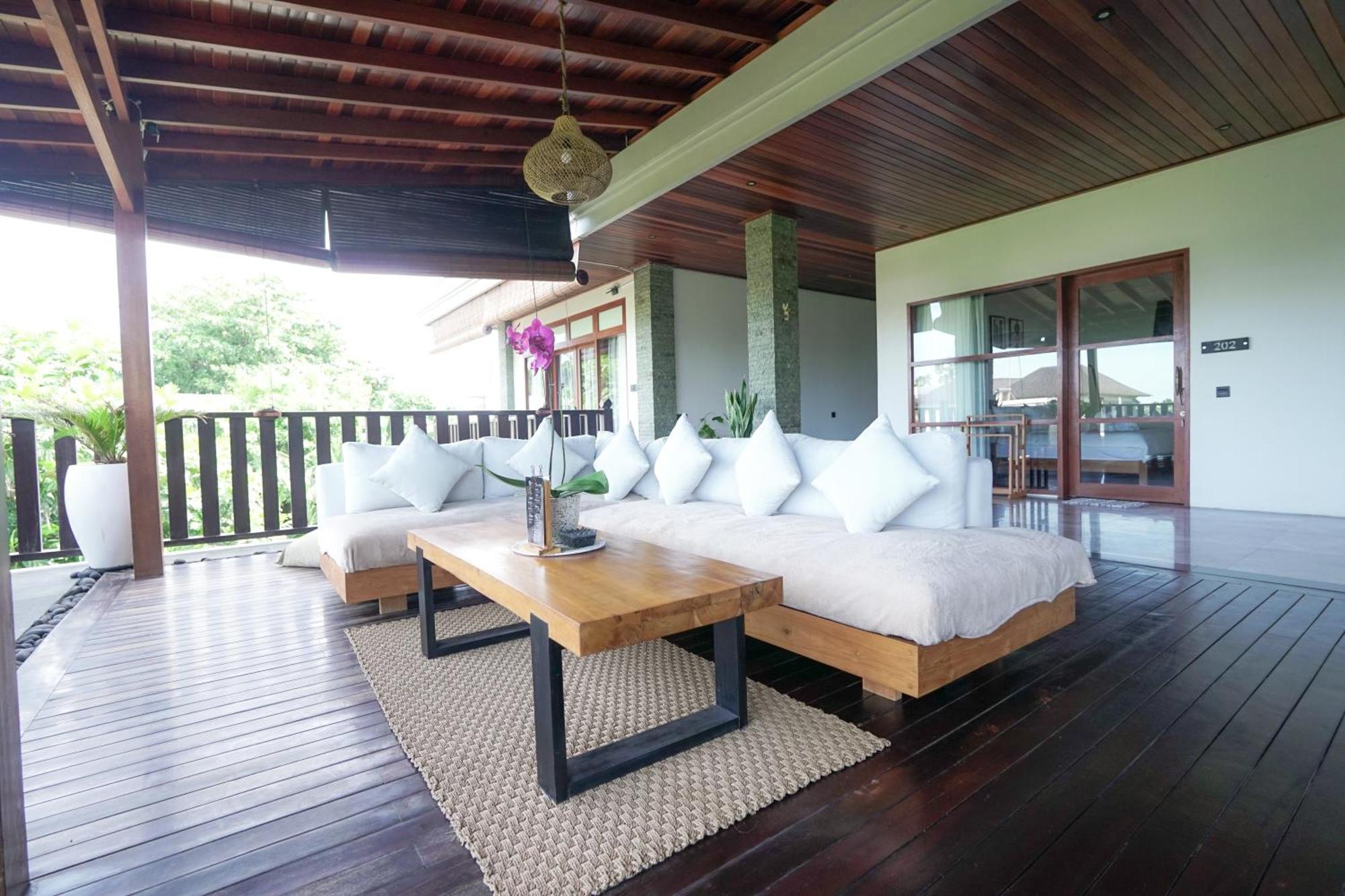 Tropical Beach House Bali Seminyak  Bagian luar foto