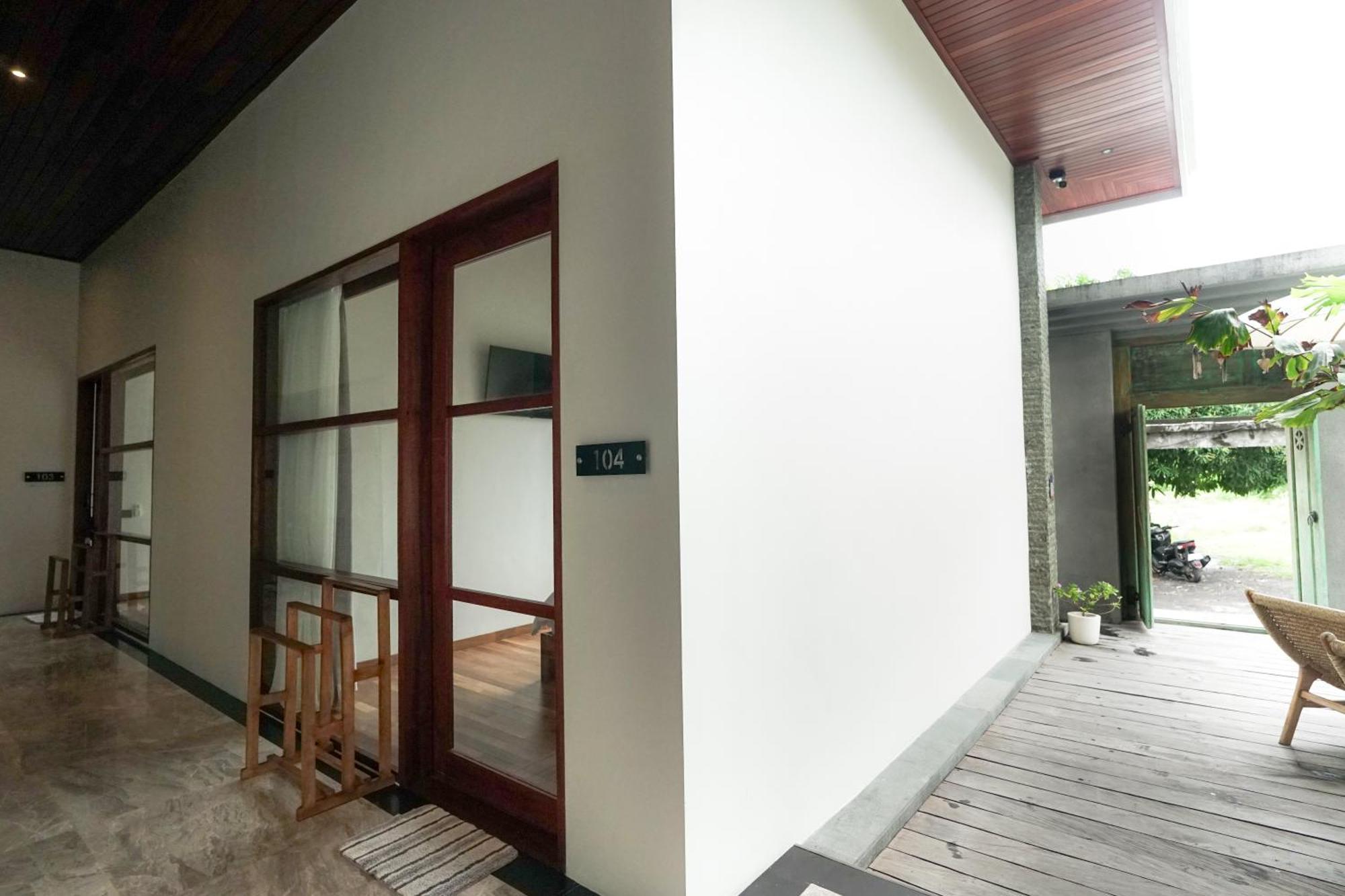 Tropical Beach House Bali Seminyak  Ruang foto